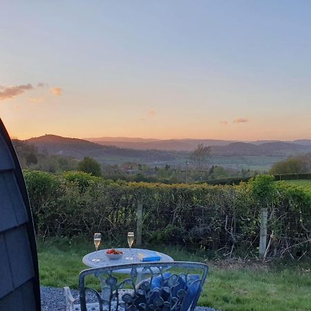 Willa Odli Glamping - Luxury Glamping Pod Welshpool Zewnętrze zdjęcie
